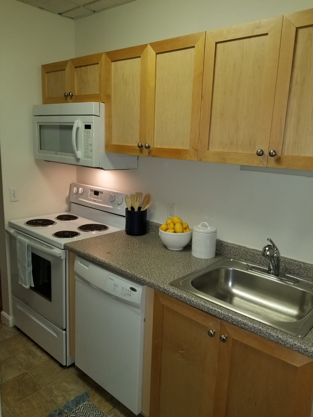 929 Massachusetts Ave, Mid-Cambridge