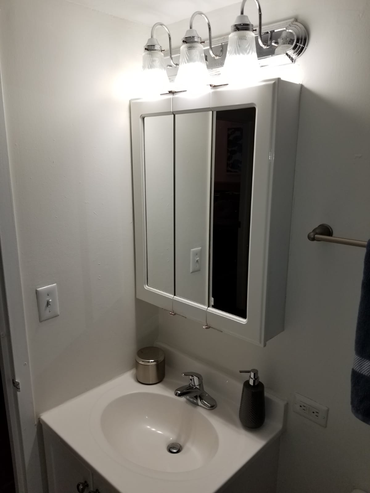 929 Massachusetts Ave, Mid-Cambridge