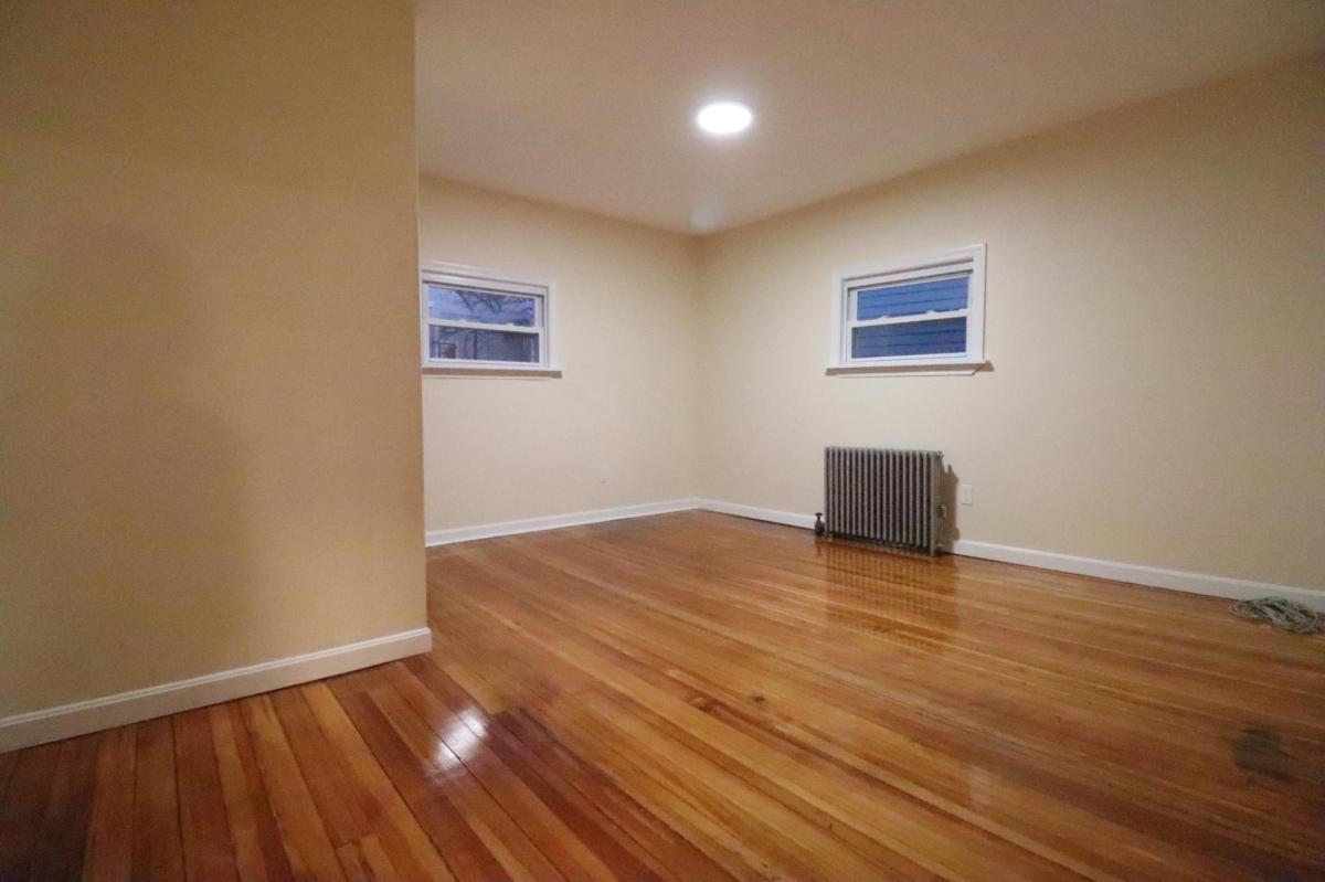 215 Cedar St, Powder House Square