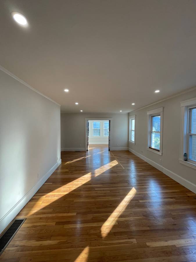 76 Summer St, Watertown