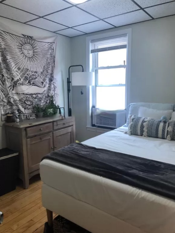 77 Lyman Ave, Medford