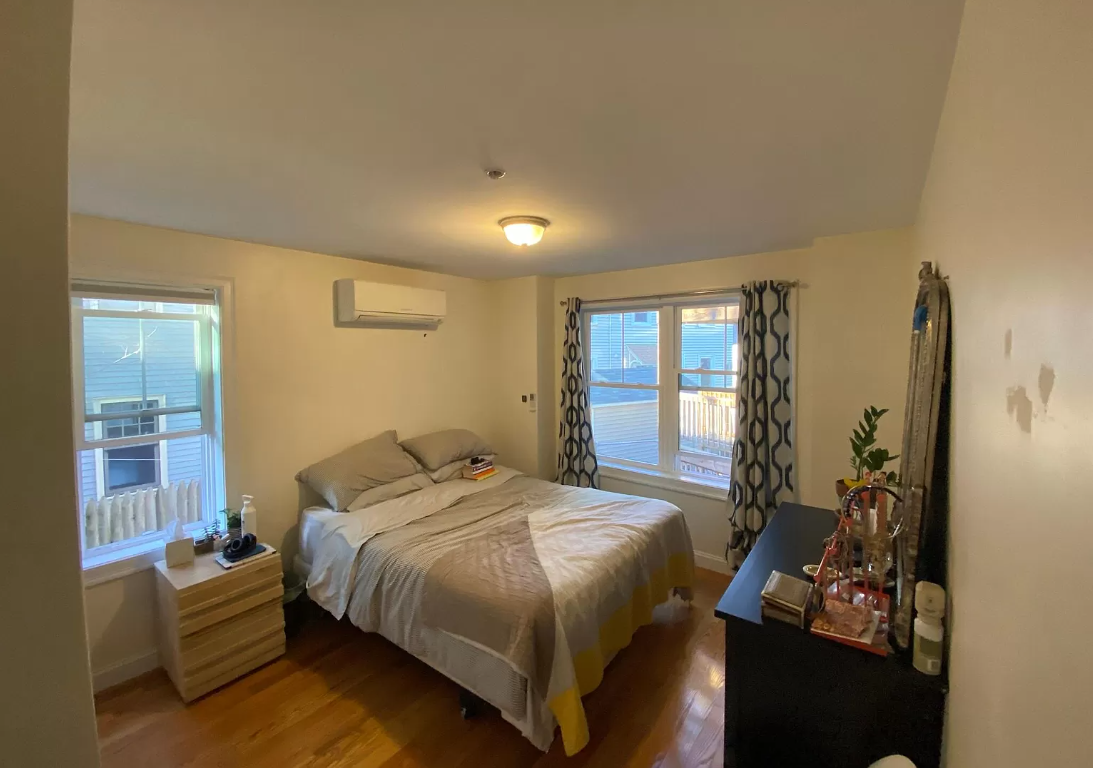 24 Beacon Pl, Ward Two