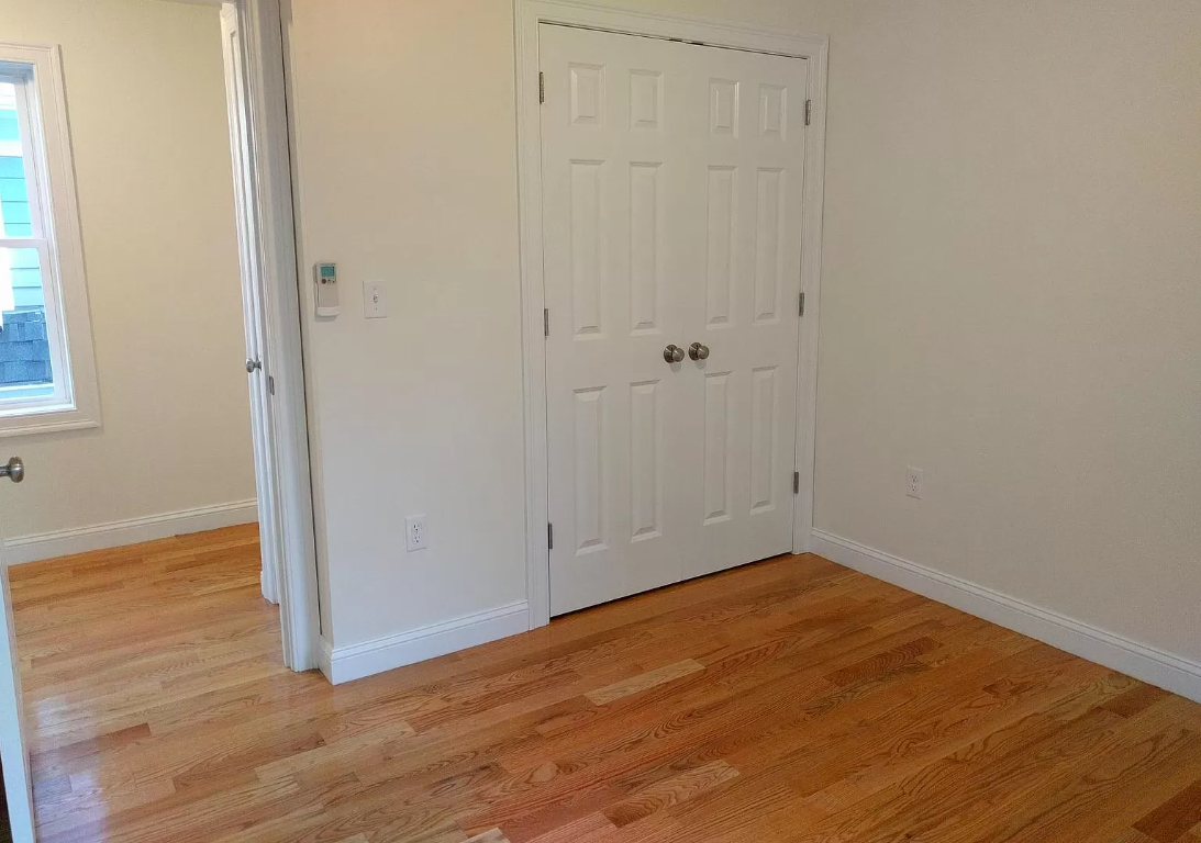 24 Beacon Pl, Ward Two