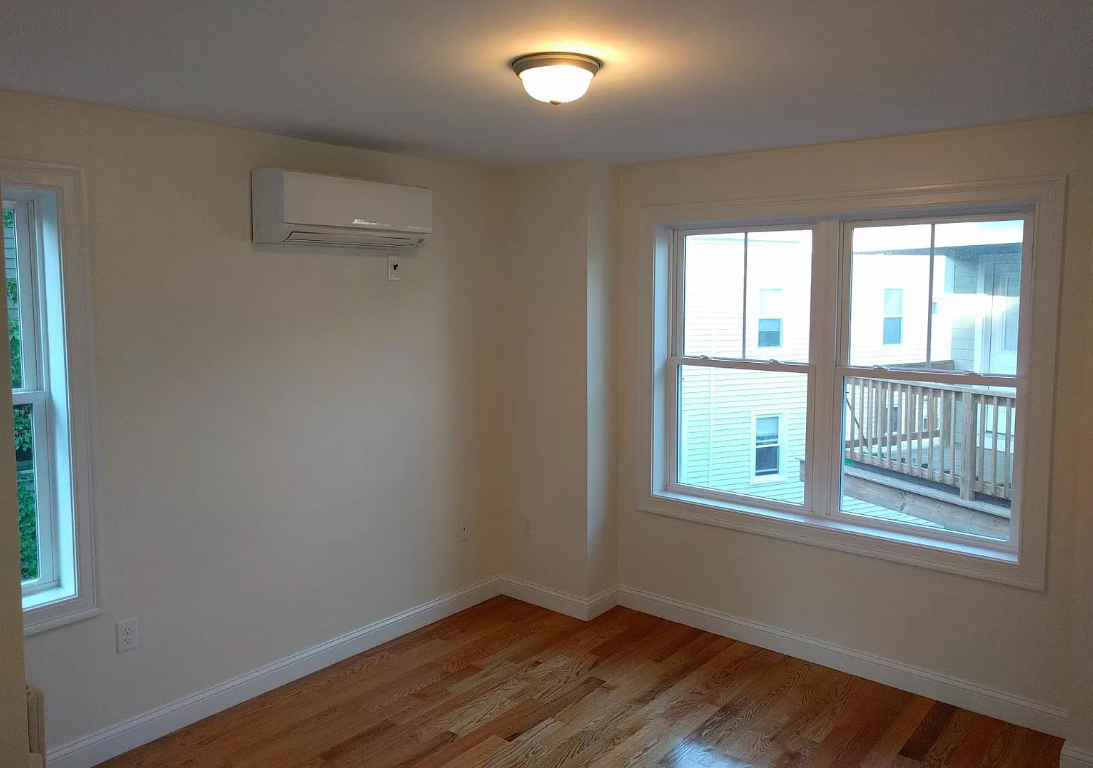 24 Beacon Pl, Ward Two