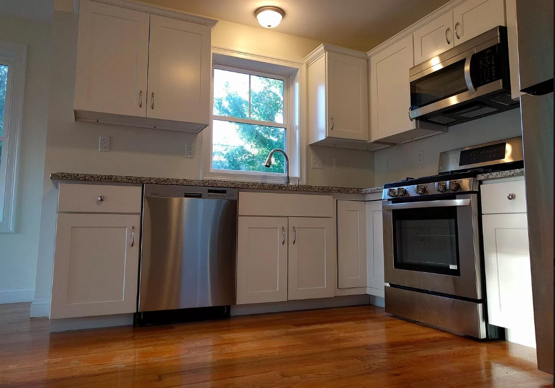 24 Beacon Pl, Ward Two