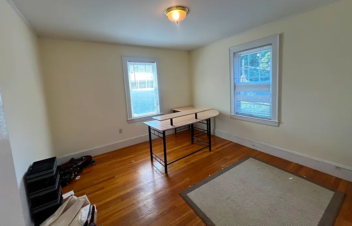 24 Alewife Brook Pkwa, North Cambridge