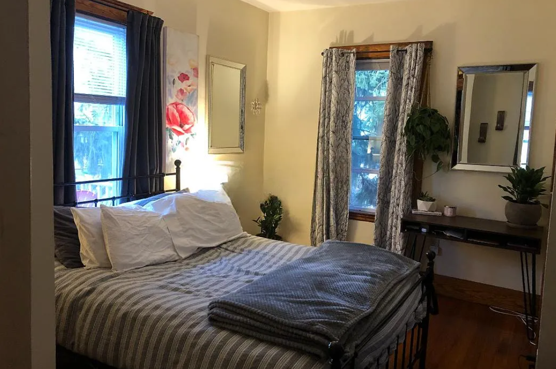 79 Capen St, Medford