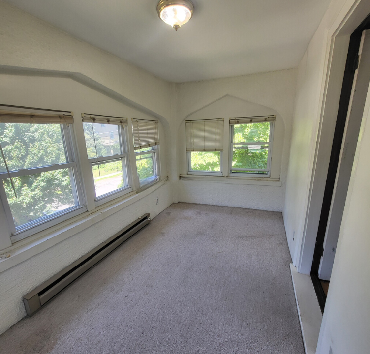 49 Willow St, Belmont