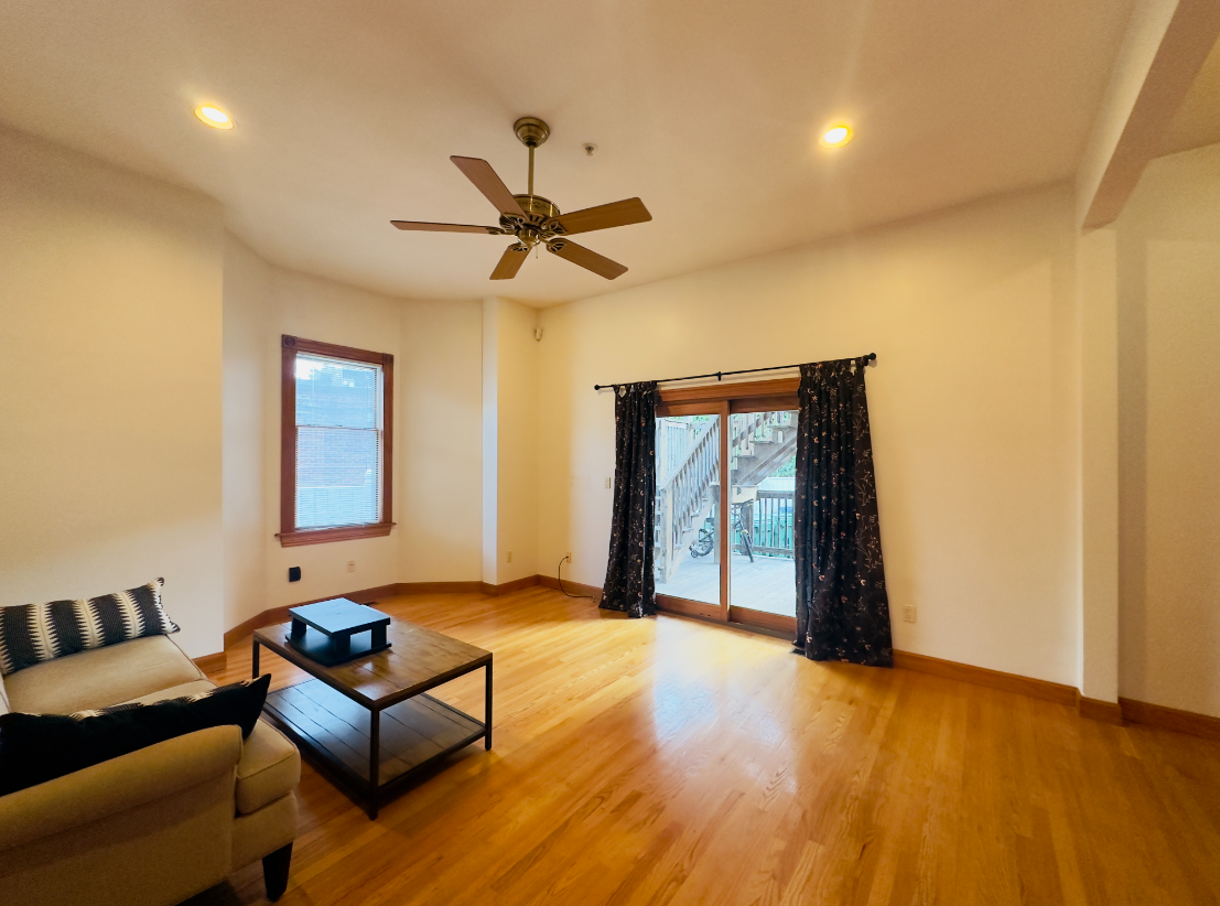 10 Warren St, West Medford