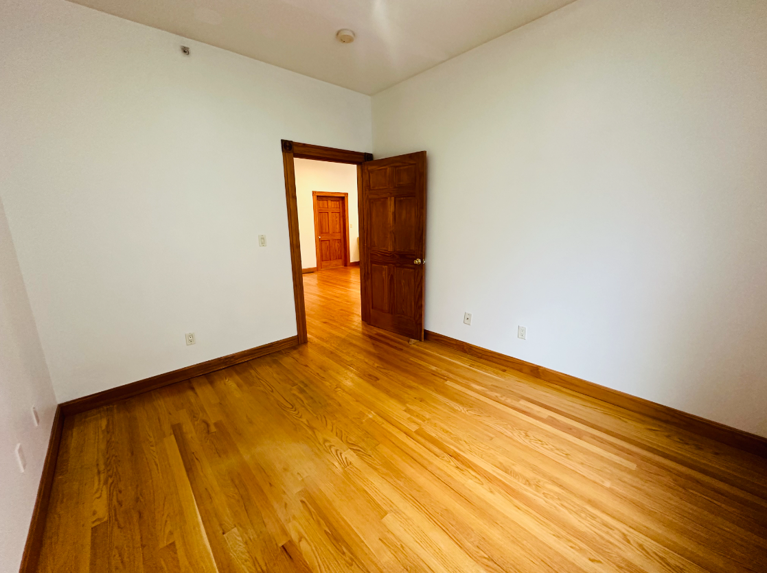 10 Warren St, West Medford