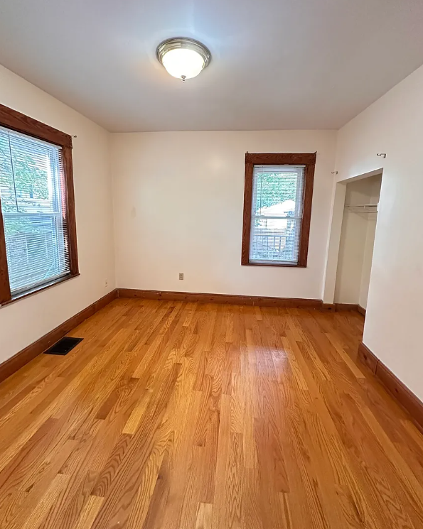 79 Capen St, Medford