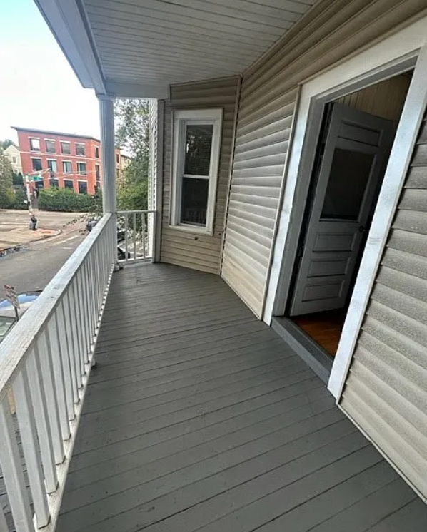 275 Putnam Ave, Riverside