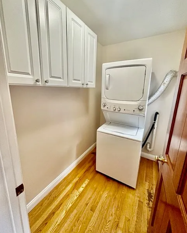 275 Putnam Ave, Riverside