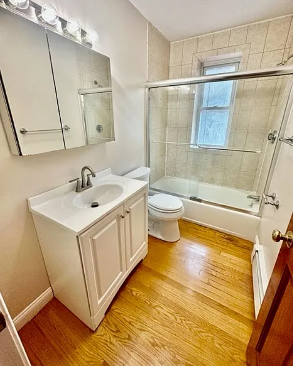 275 Putnam Ave, Riverside