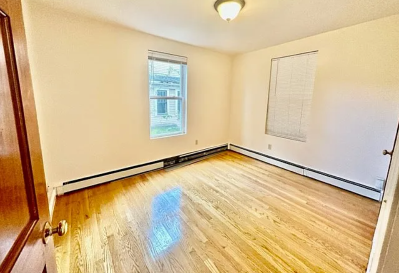 275 Putnam Ave, Riverside