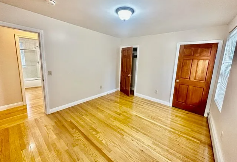 275 Putnam Ave, Riverside