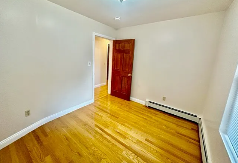 275 Putnam Ave, Riverside