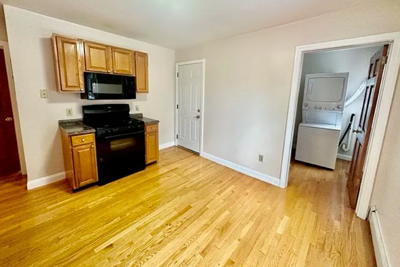 275 Putnam Ave, Riverside