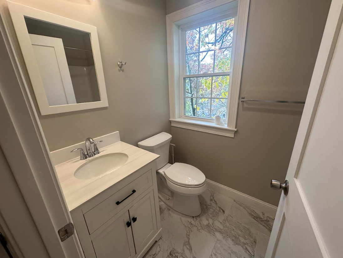 628 Trapelo Rd, Belmont