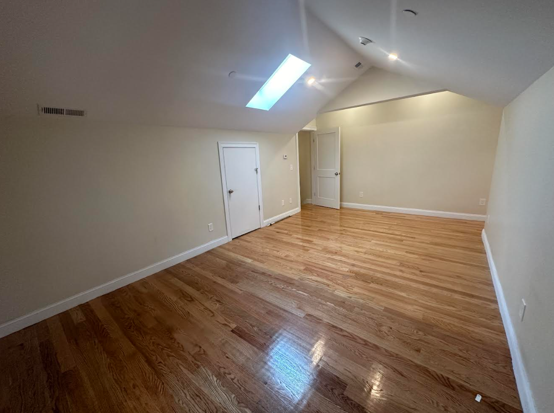 628 Trapelo Rd, Belmont