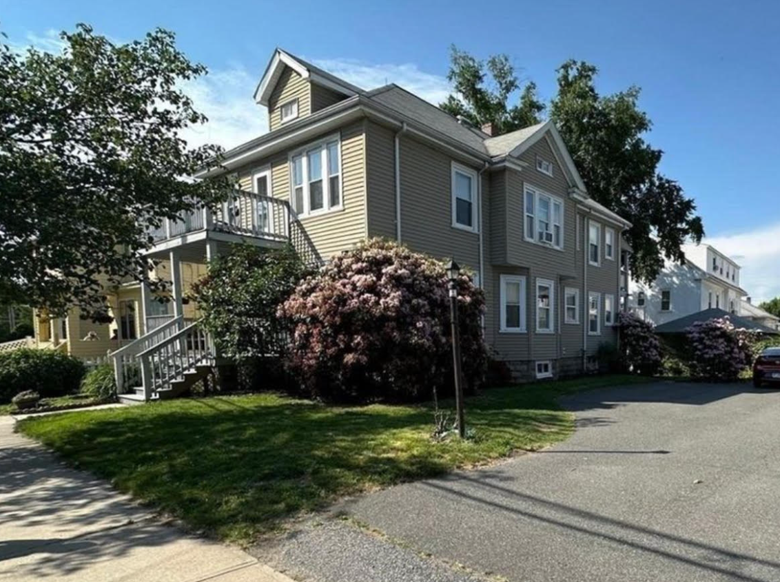 43 Orchard St, Medford