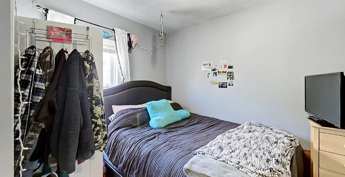 50 Derby St, Somerville