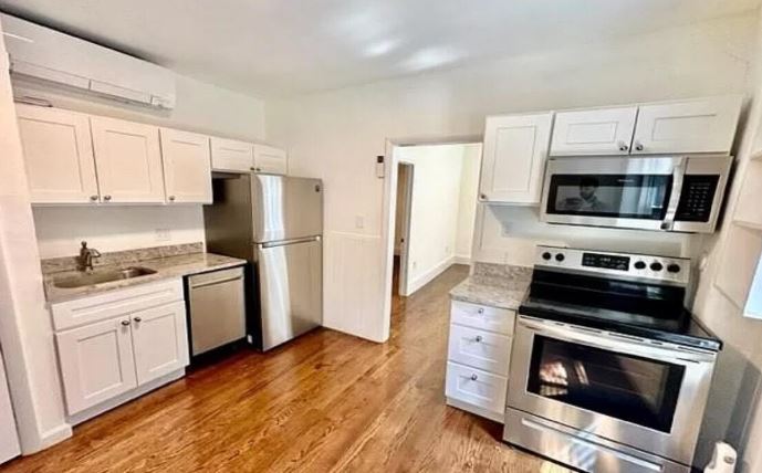4 Garden Ct. - 2,450USD / month