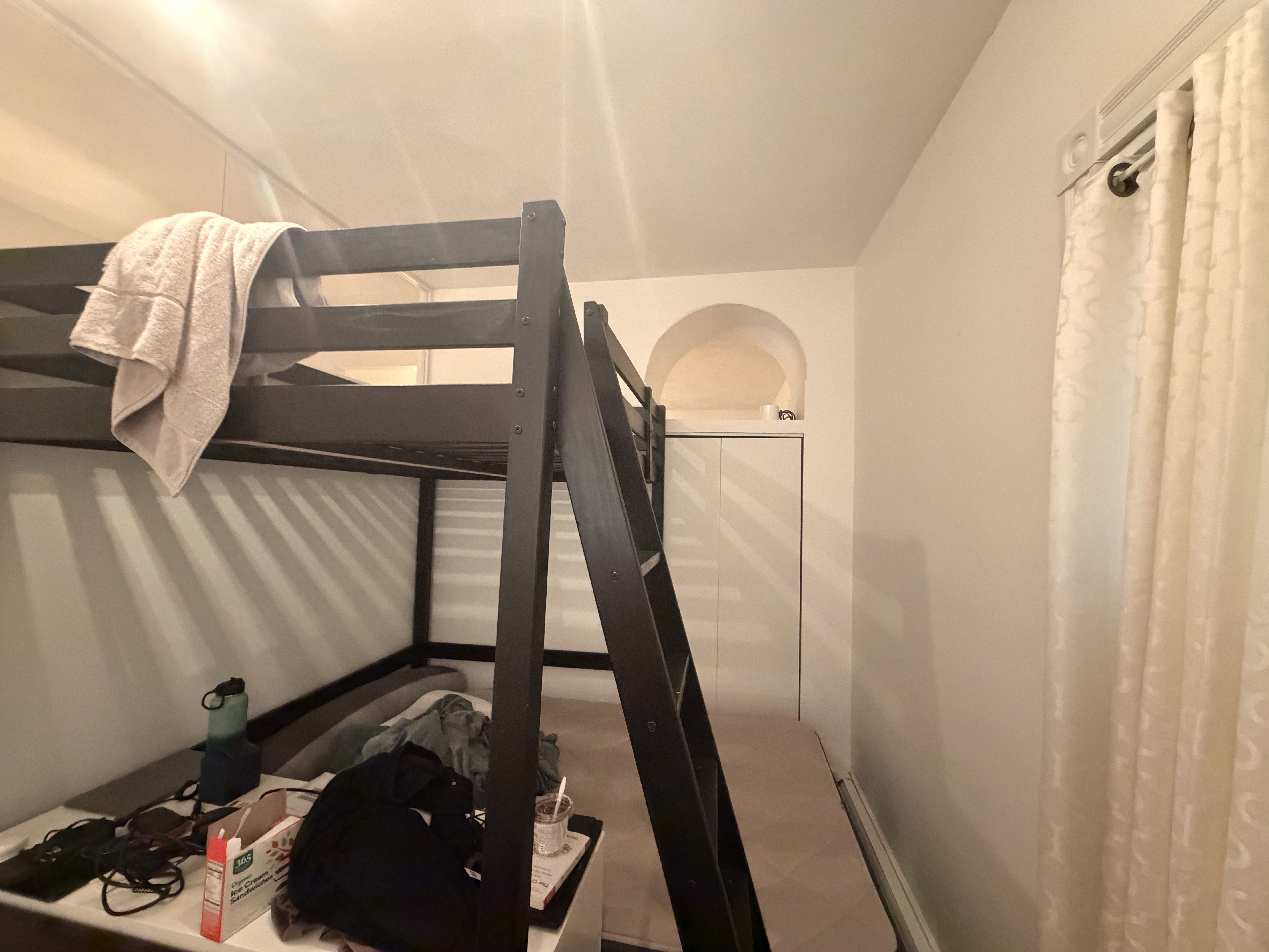 Photos of apartment on Pleasant St.,Cambridge MA 02139