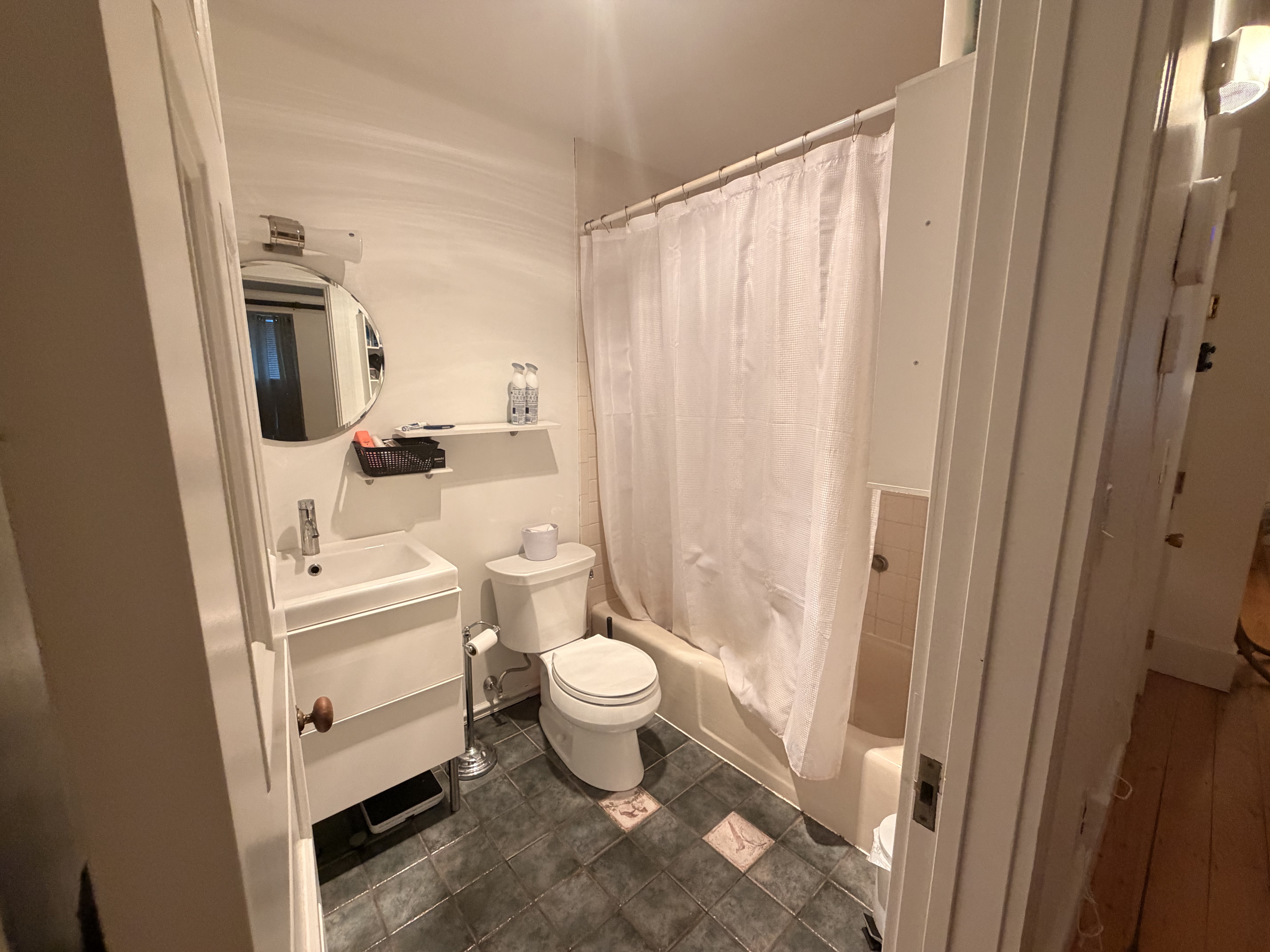 Photos of apartment on Pleasant St.,Cambridge MA 02139