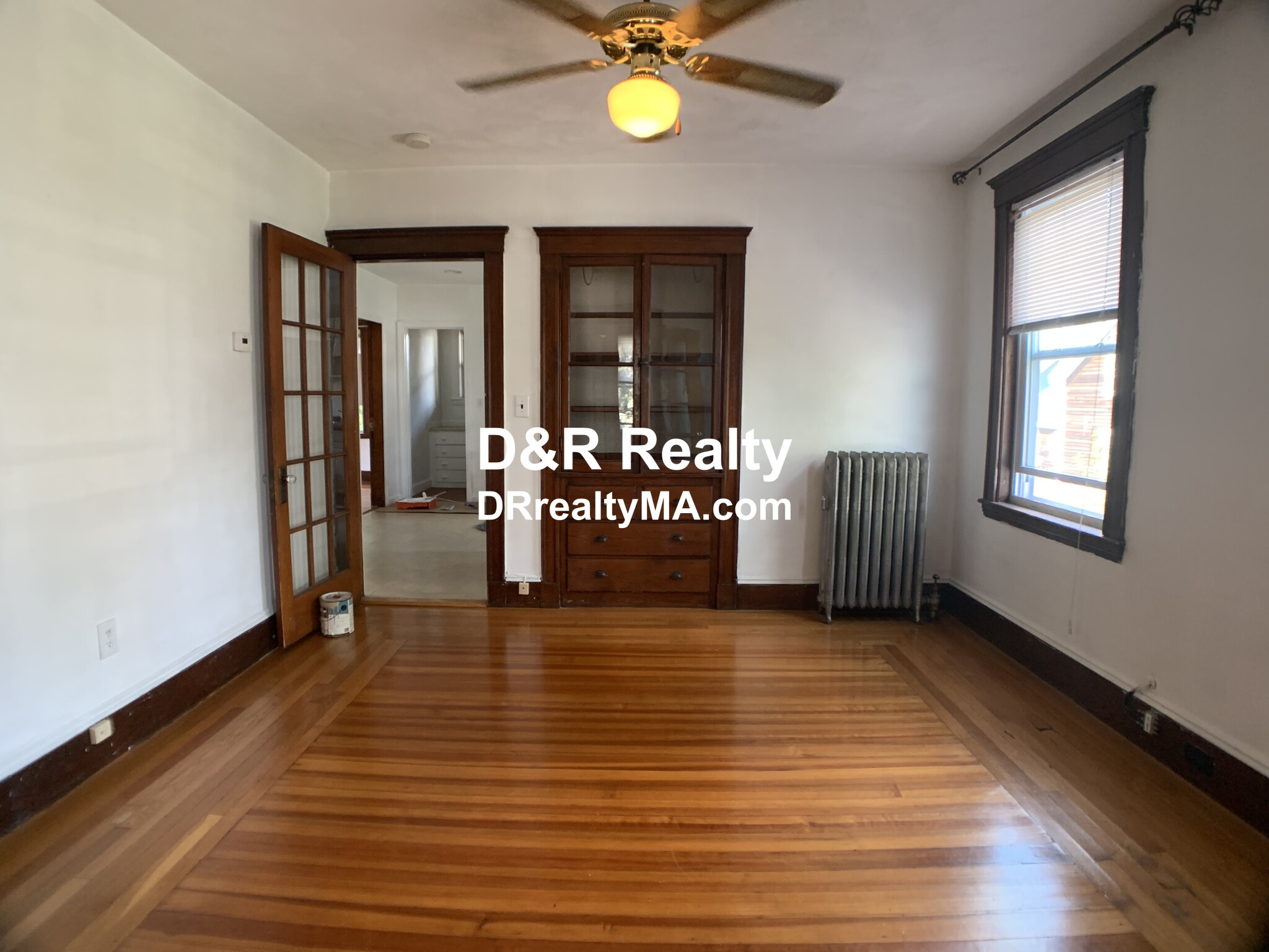 16 Montgomery Ave, Davis Square