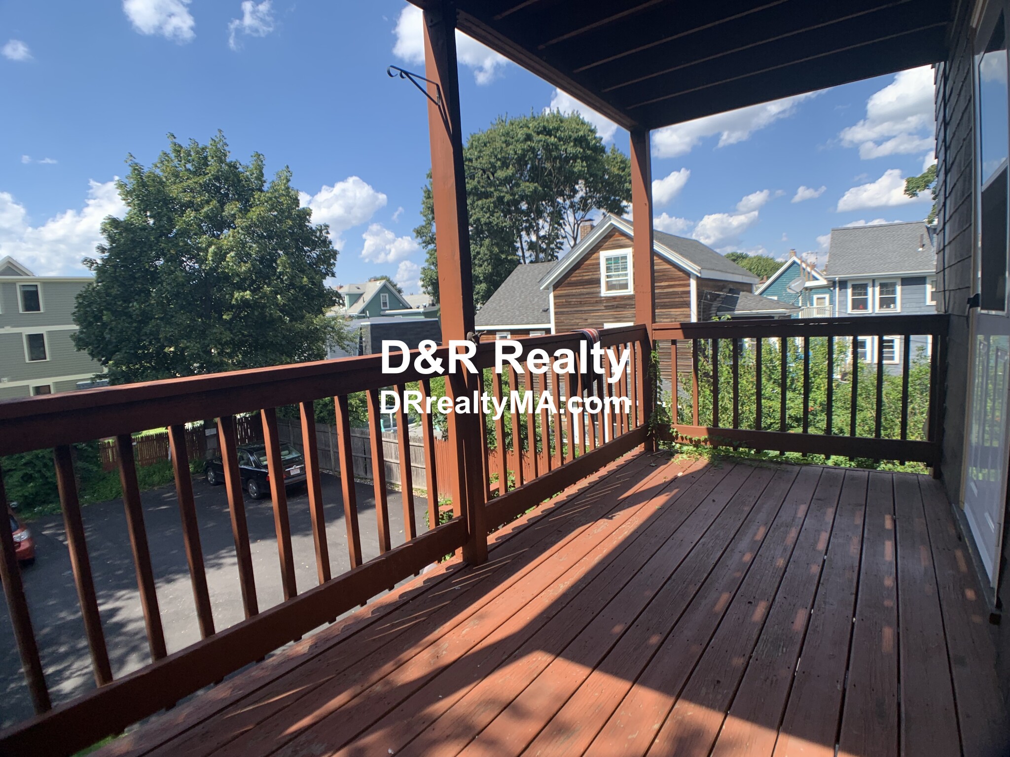 16 Montgomery Ave, Davis Square