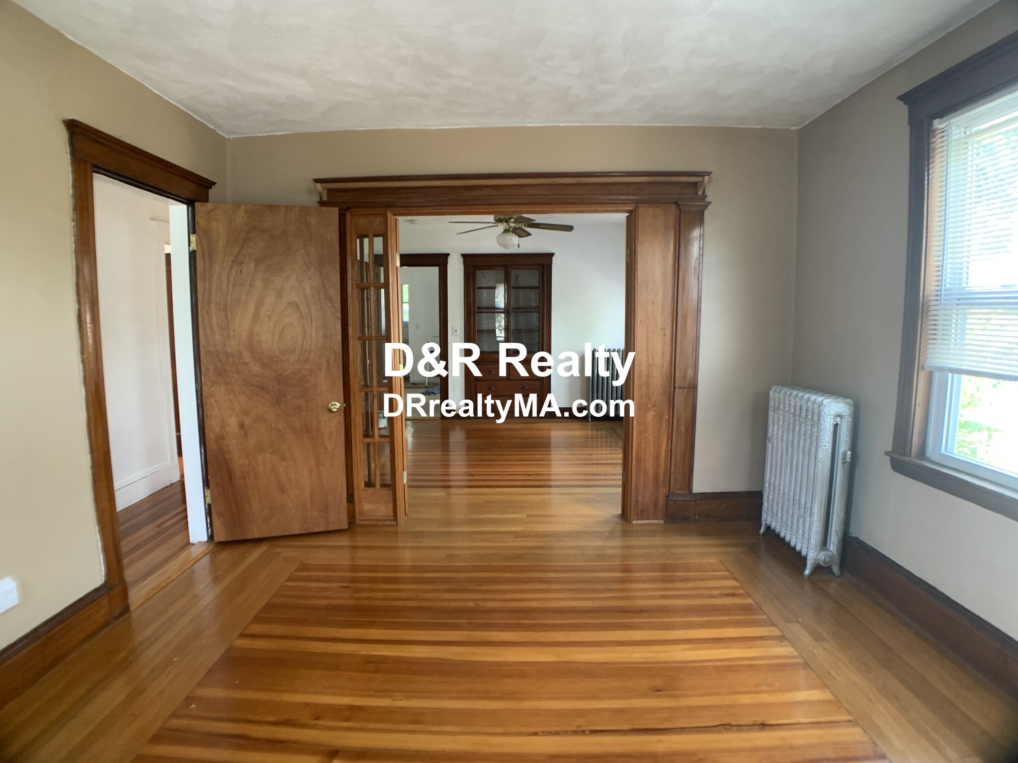 16 Montgomery Ave, Davis Square