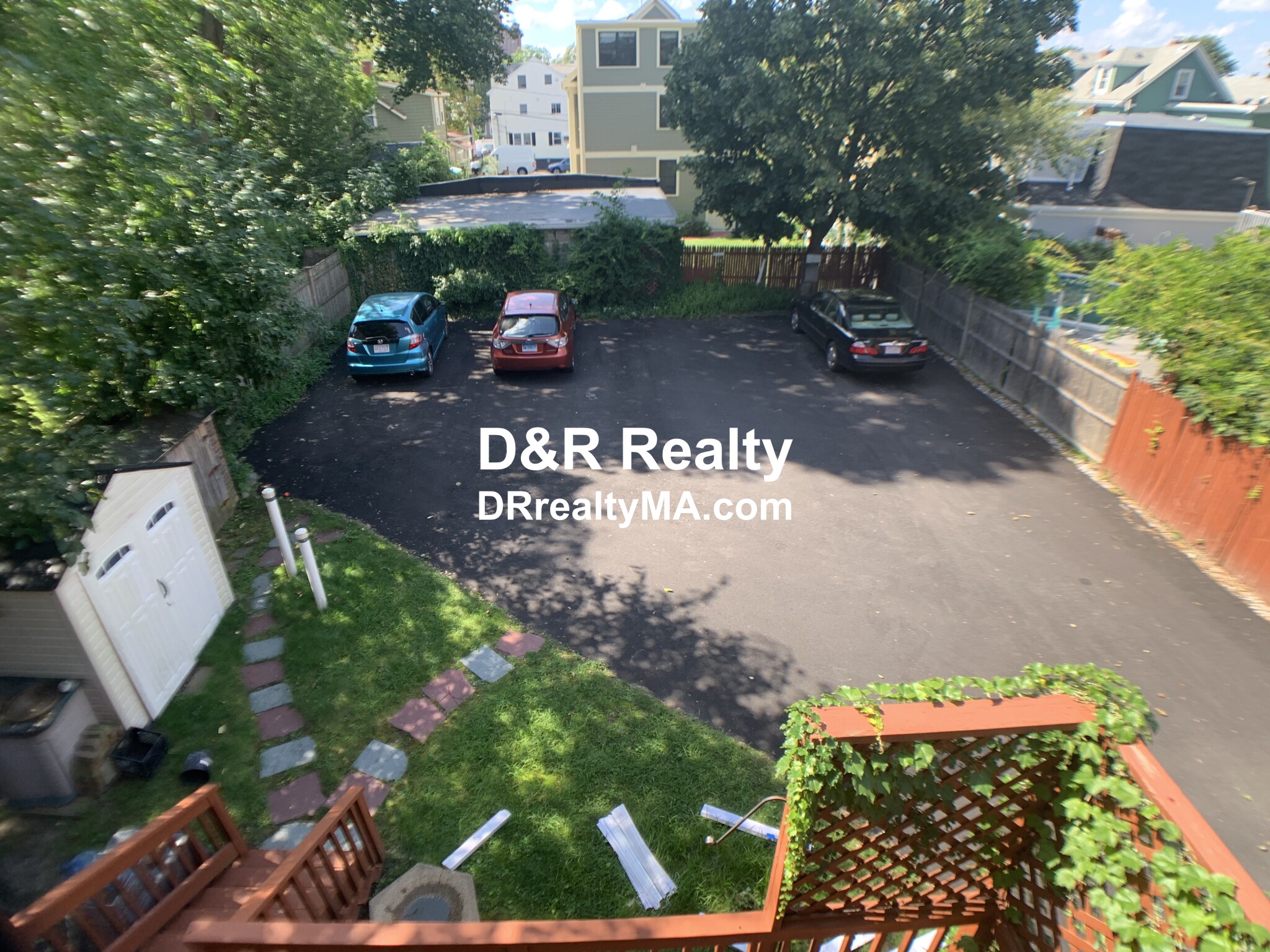 16 Montgomery Ave, Davis Square