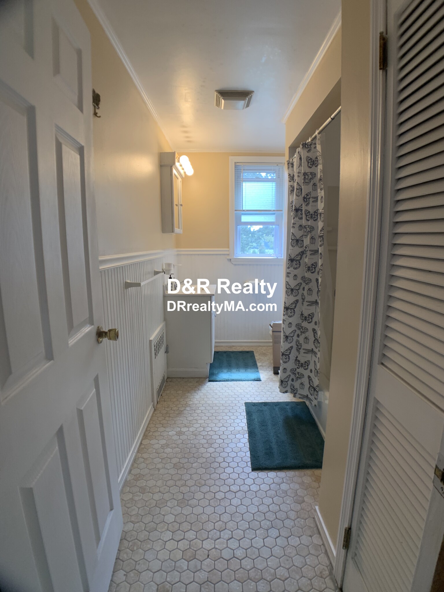 16 Montgomery Ave, Davis Square