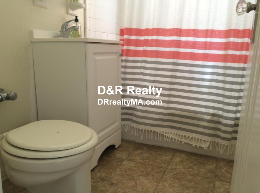 1610 Massachusetts Ave, Harvard Square