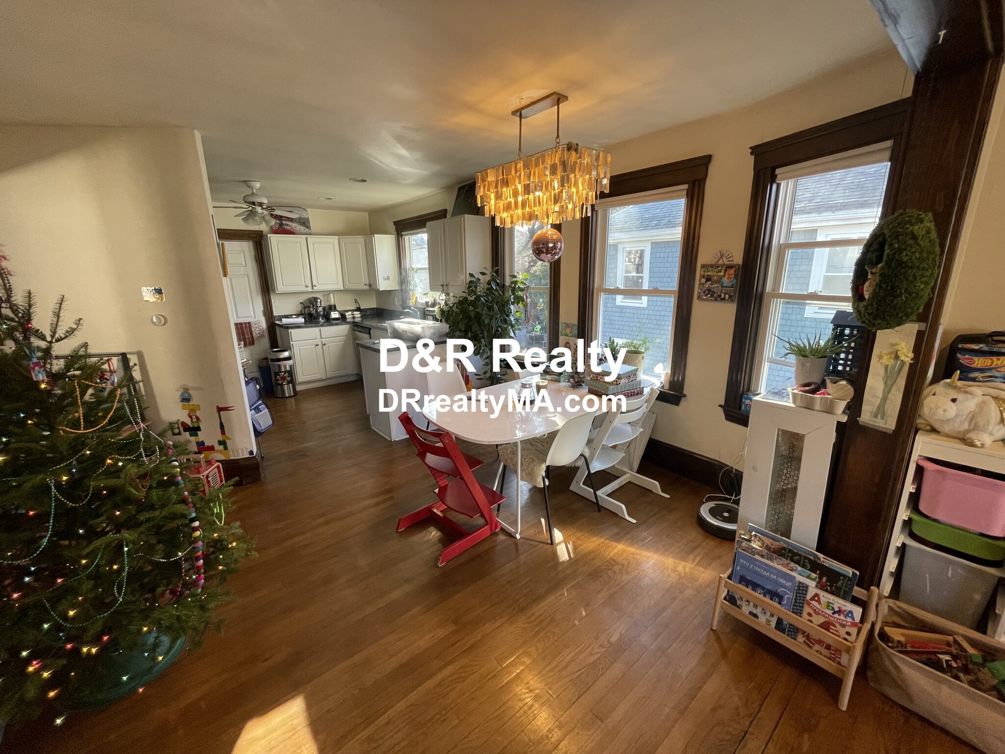 104 Chilton St, North Cambridge