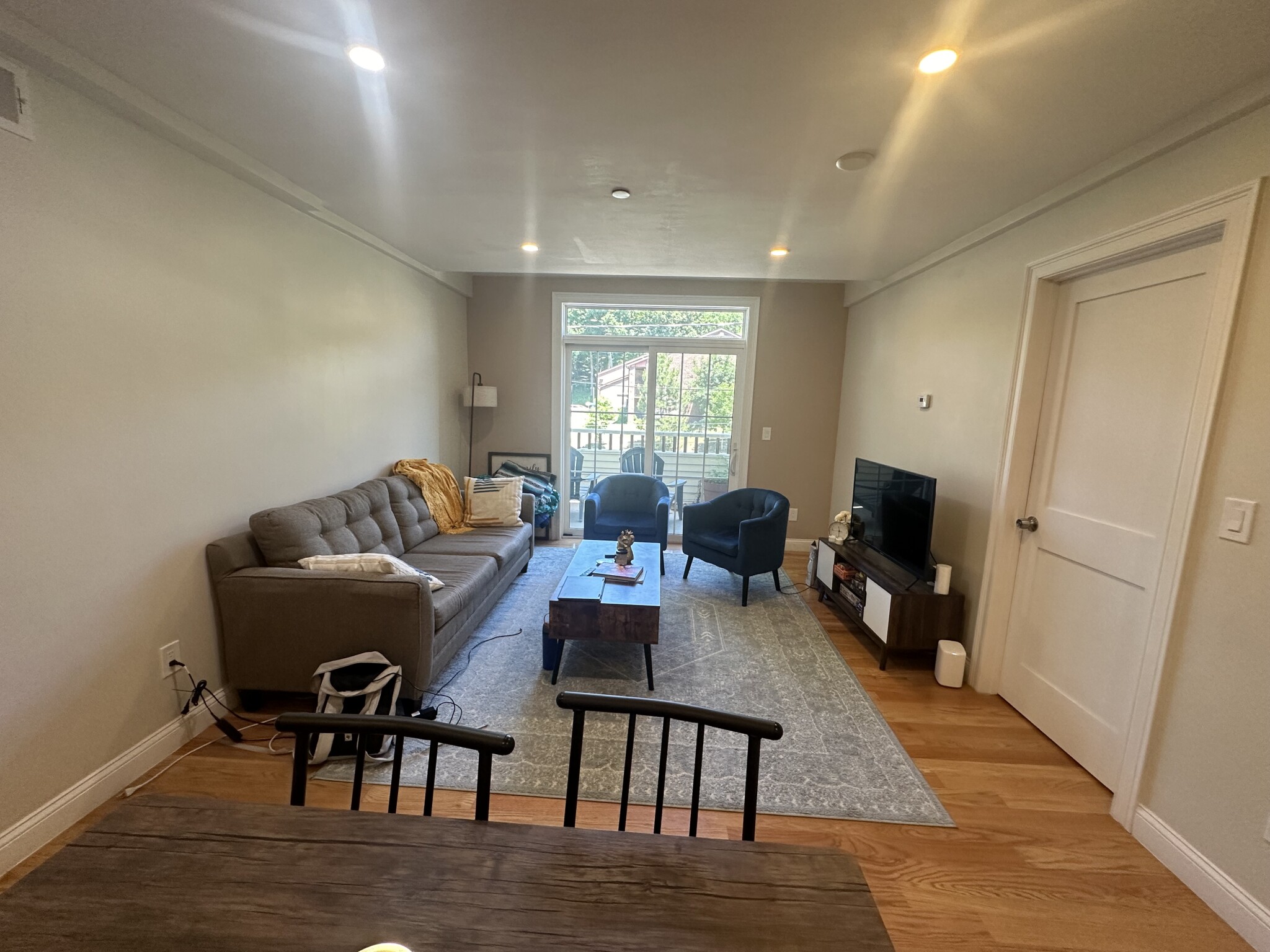 Photos of apartment on Dean St.,Belmont MA 02478