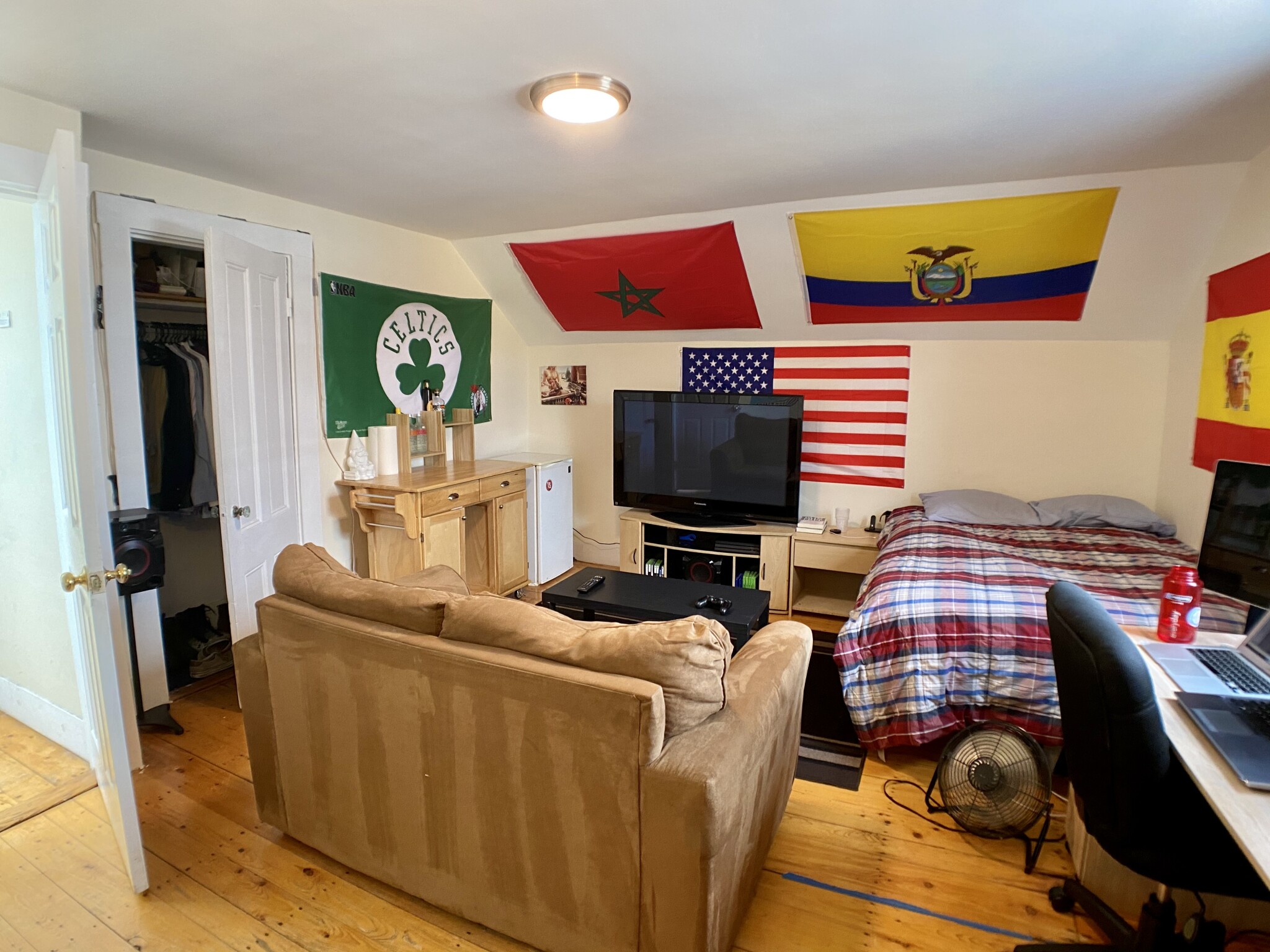 32 Ivaloo St, Ward Two