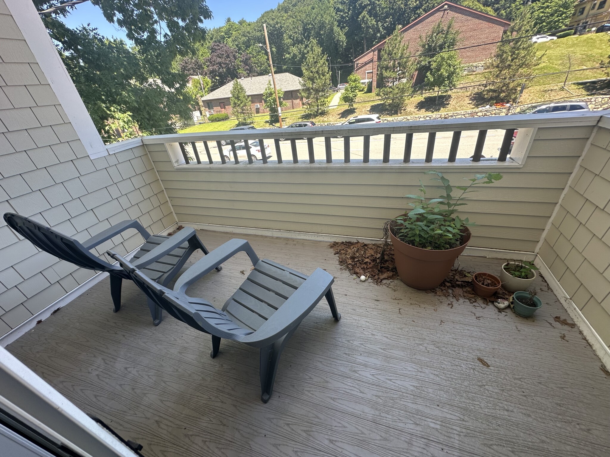 628 Trapelo Rd, Belmont