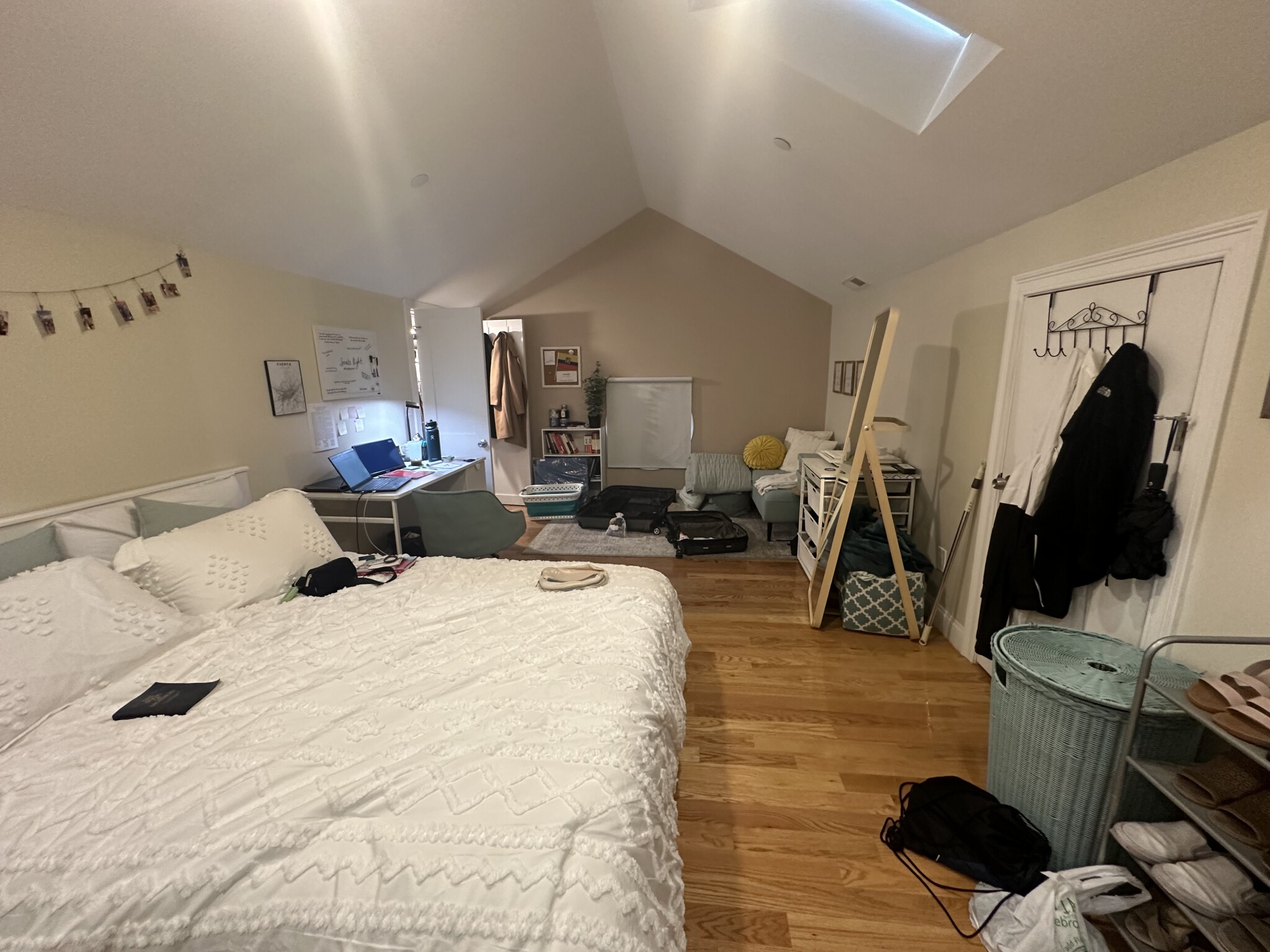 628 Trapelo Rd, Belmont