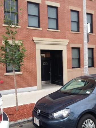 43 Chelsea St, East Boston