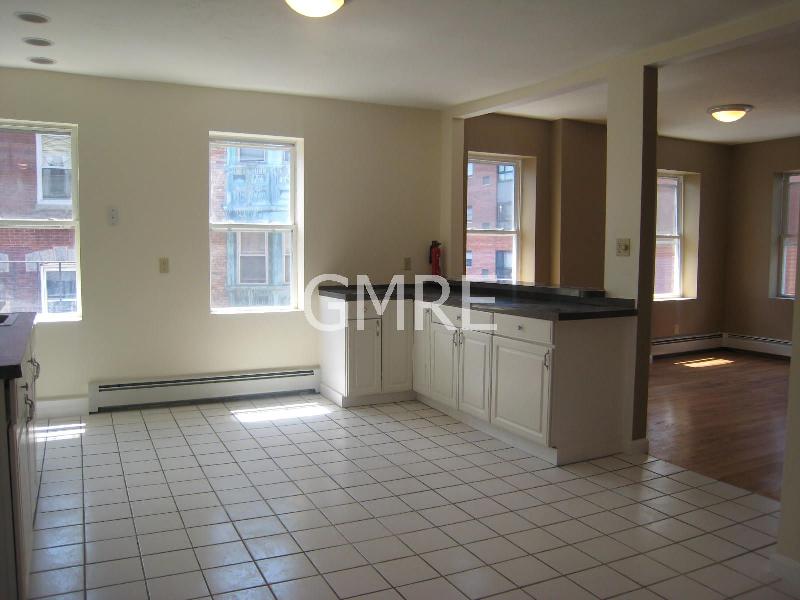 157 Endicott St, North End