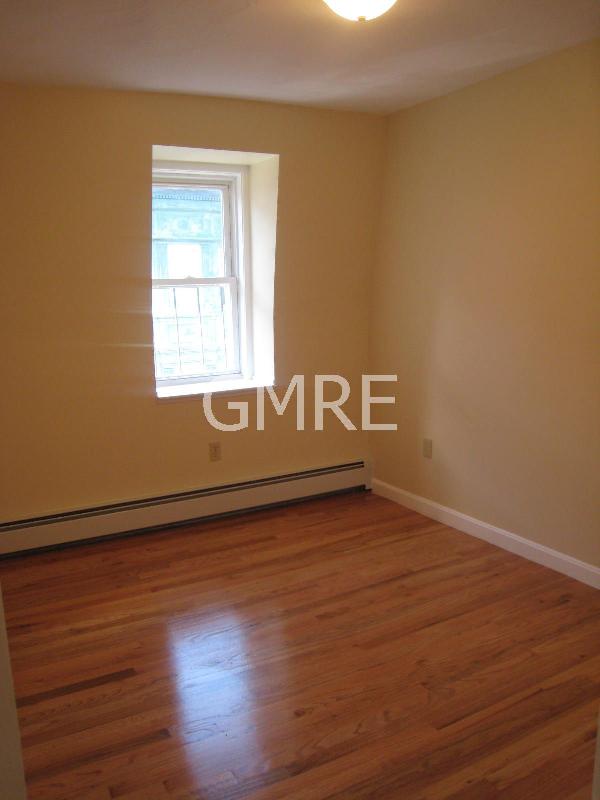 157 Endicott St, North End