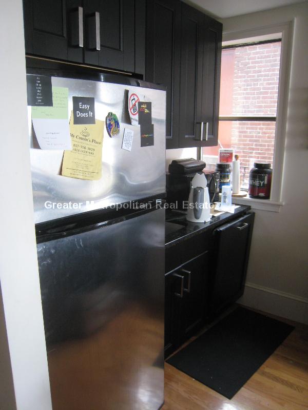 484 Commercial St, North End