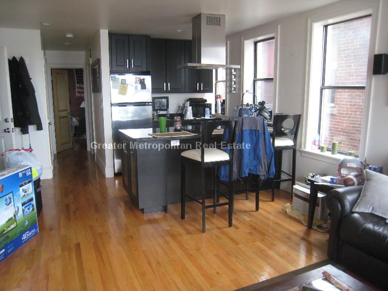 484 Commercial St, North End