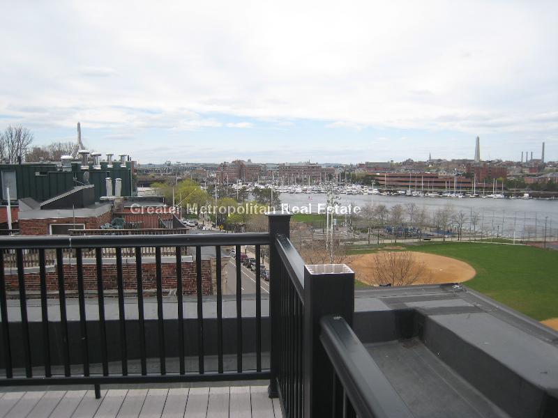 484 Commercial St, North End