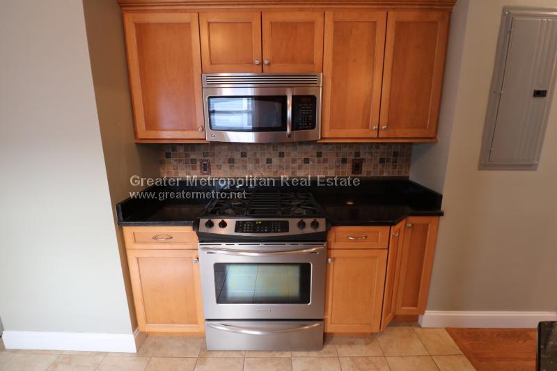 594 4th St, South Boston