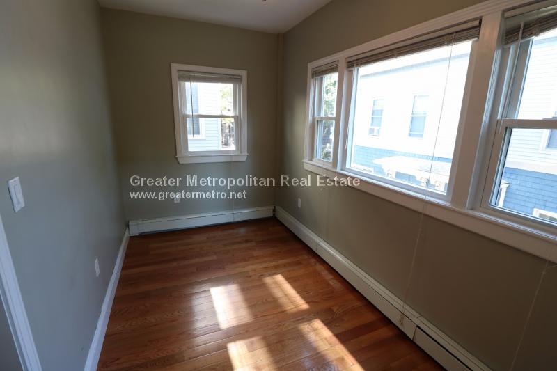 594 4th St, South Boston