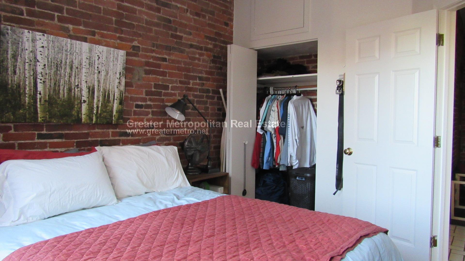 351 North St, North End