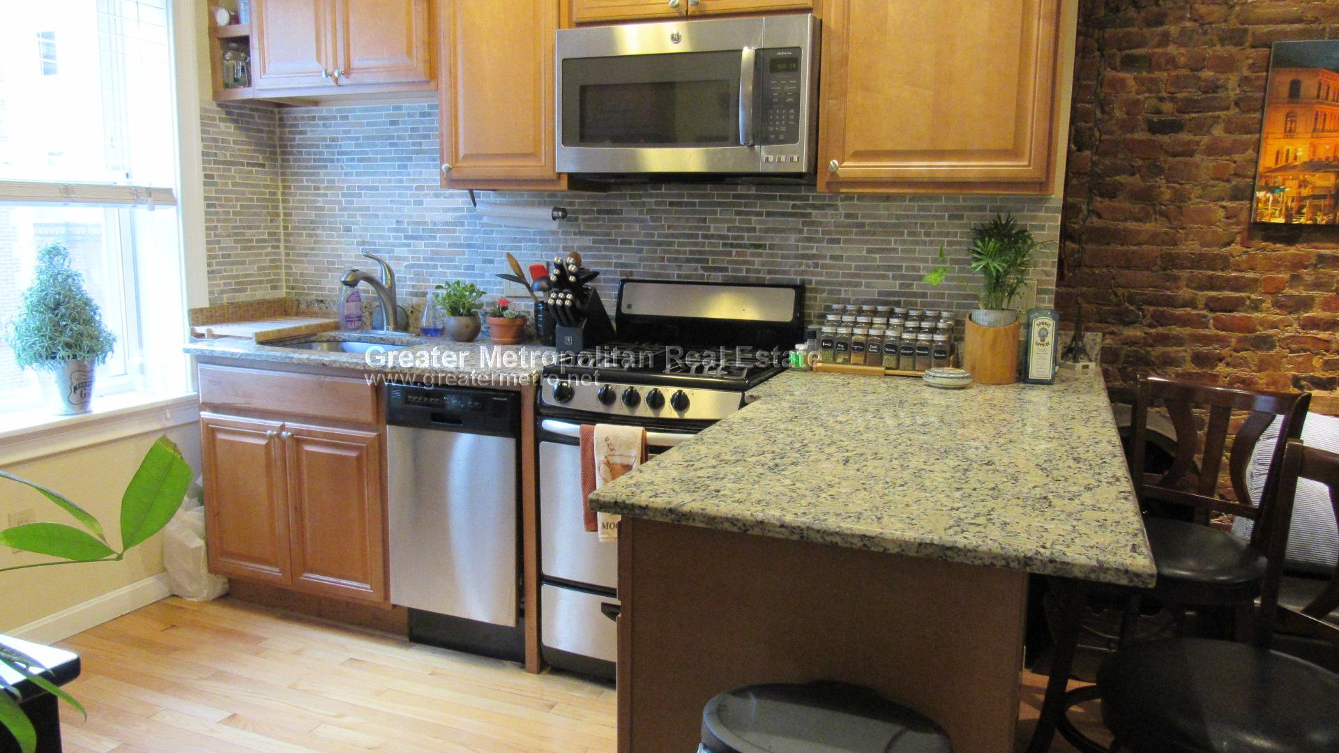 181 Endicott St, North End